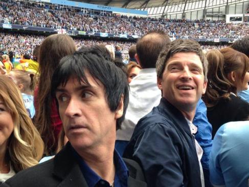 Johnny Marr y Noel Gallagher celebraron título del Manchester City