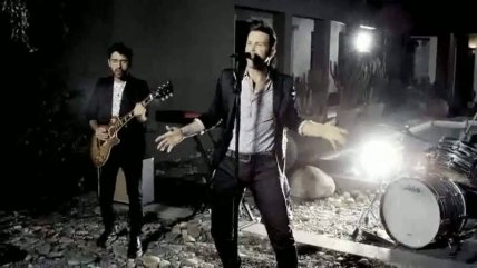   Axel presentó el video para 