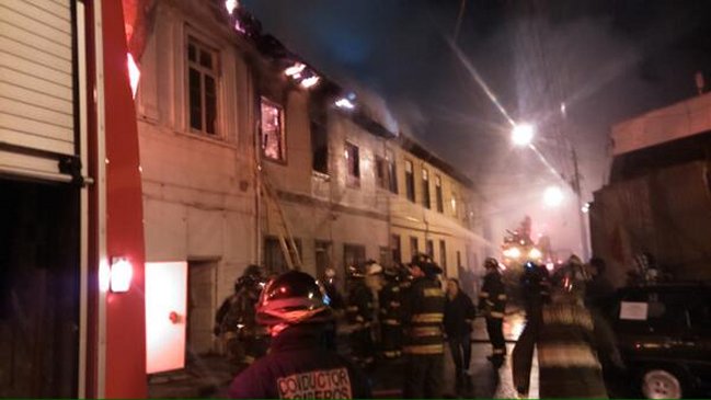 Incendio afecta al sector céntrico de Viña del Mar