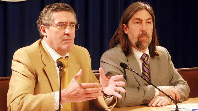 Senadores se alinean para pedir incompetencia de La Haya