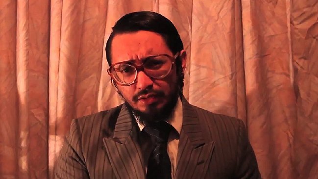 Artista que quemó pagarés de la U. del Mar: Esta obra será memoria de la vergüenza