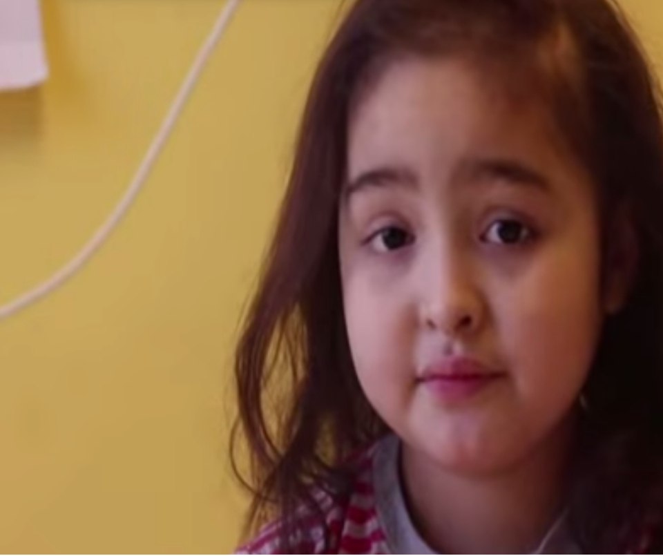 Niña de cinco años necesita tratamiento de 30 millones de pesos para sobrevivir