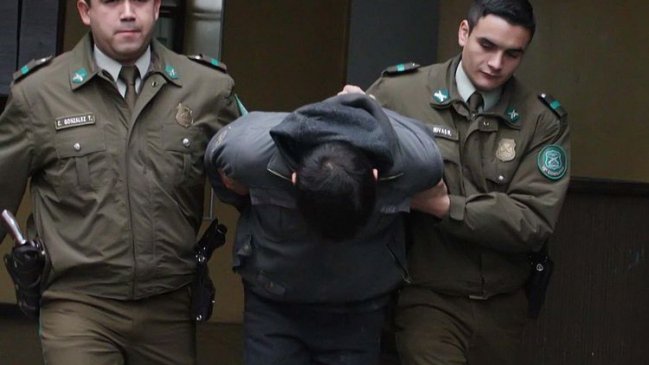 Carabineros detuvo en Ñuñoa a menor de edad con amplio prontuario