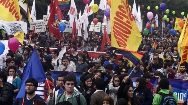 Una multitudinaria concurrencia tuvo la Marcha por la Igualdad en Santiago