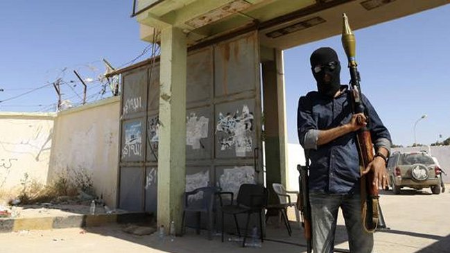 Milicia armada ocupó el Parlamento libio en Trípoli