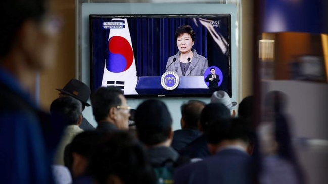 Presidenta surcoreana se disculpa por gestión en naufragio del Sewol