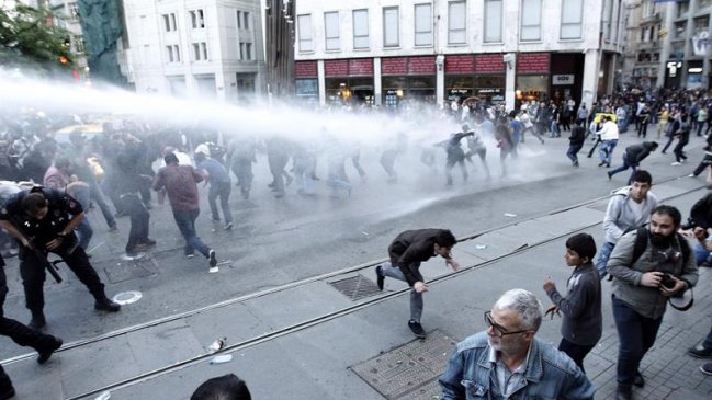 Detienen a 18 personas por tragedia minera de Turquía