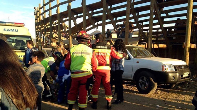14 heridos al ceder tribuna en medialuna de Hijuelas