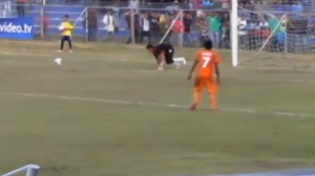 Brutal patada acabó con la vida de un jugador en Indonesia