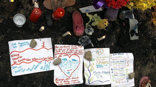 Colombia: 13 niños de una misma familia entre víctima de incendio de bus