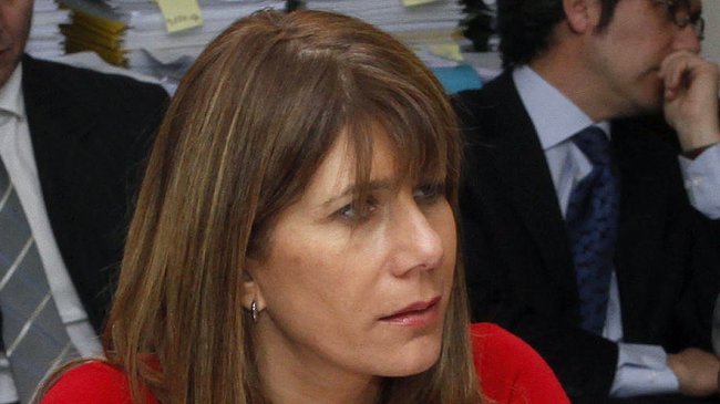 Ministra Rincón desechó críticas de Piñera al debate sobre el aborto