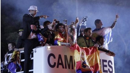El arribo de Real Madrid a la Plaza Las Cibeles para celebrar "la décima"