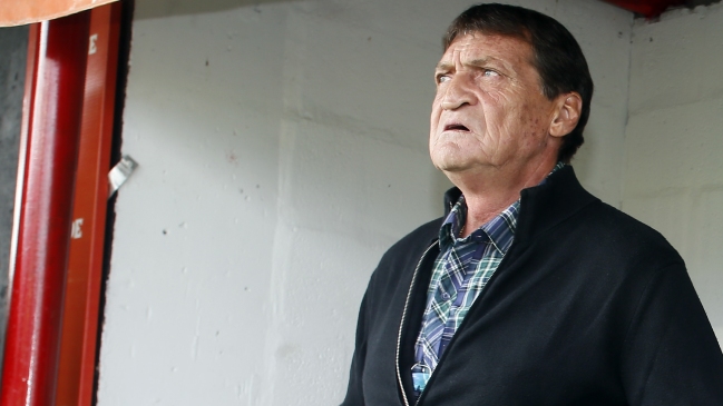 Julio César Falcioni llegó a Chile y asoma como candidato para U. Católica