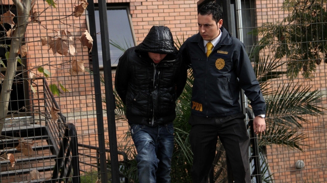 PDI detuvo a sujeto acusado de asesinar a feriante de Maipú