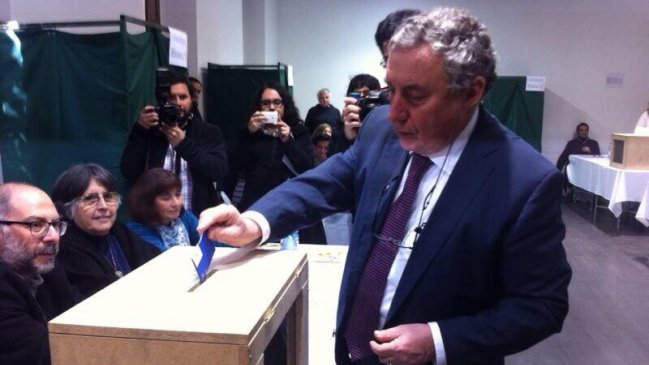 Ennio Vivaldi es el nuevo rector de la Universidad de Chile