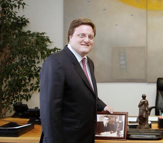 La polémica por tuits del jefe de gabinete del ministro de Obras Públicas