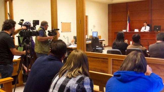 Corte de Apelaciones dispuso firma mensual y arraigo para joven acusado de agredir a carabinero