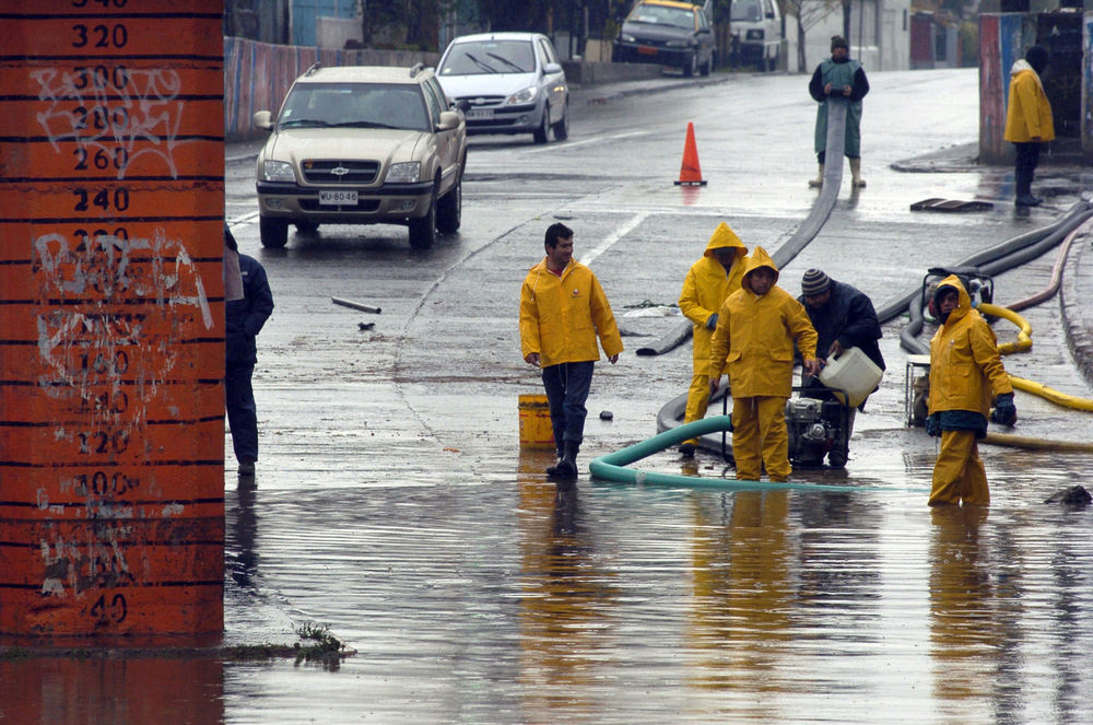 Intendencia Metropolitana fijó puntos críticos de inundaciones por lluvias