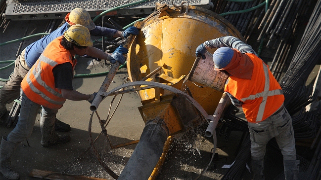 Desempleo bajó a 6,1 por ciento