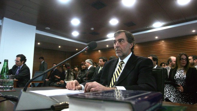 Ex integrante del TC descartó que despenalización del aborto sea inconstitucional