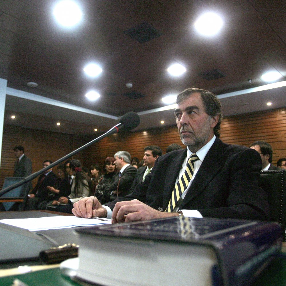 Ex integrante del TC descartó que despenalización del aborto sea inconstitucional