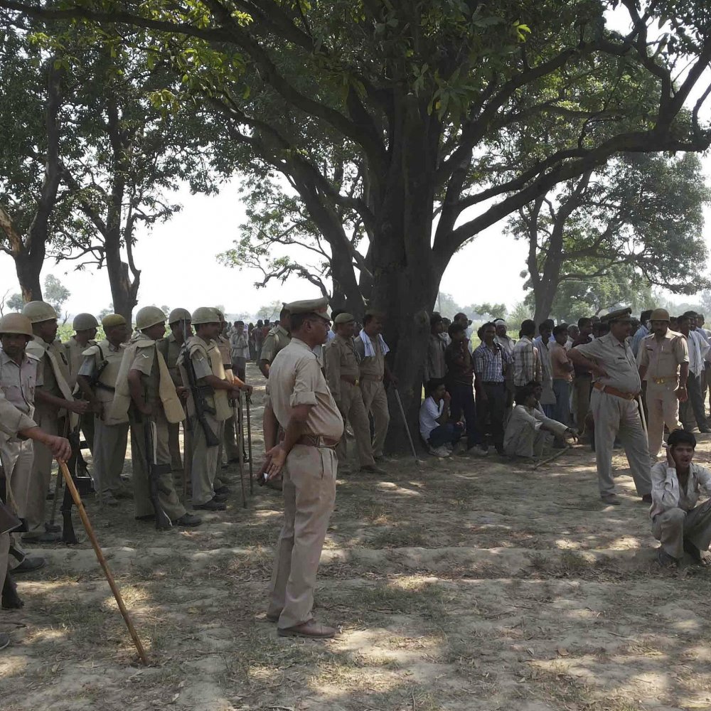 Indignación en la India por la violación y ahorcamiento de dos niñas
