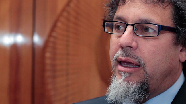 Lagos Weber adelanta 