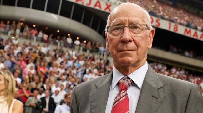 Bobby Charlton destacó a Chile: 