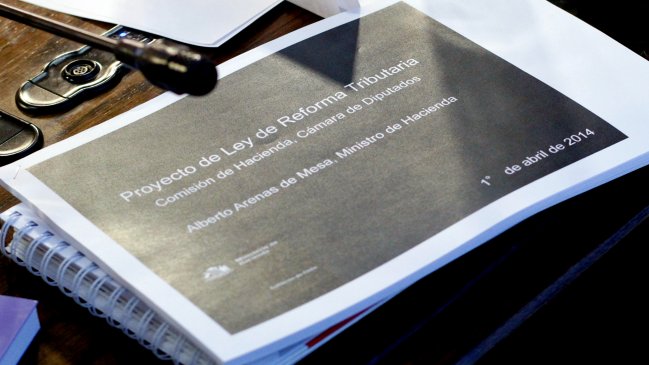 Adimark: Las 3 reformas emblemáticas de Bachelet logran respaldo mayoritario