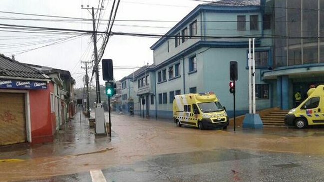 Lluvias provocaron inundación en el Hospital de Lota