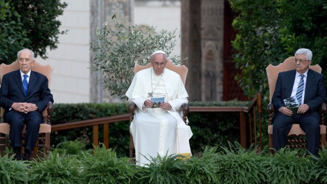 Papa instó a Israel y Palestina a 