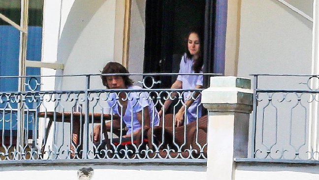Mick Jagger es fotografiado con misteriosa mujer