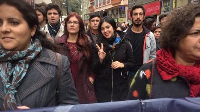 Parlamentarios asistieron a marcha por la educación