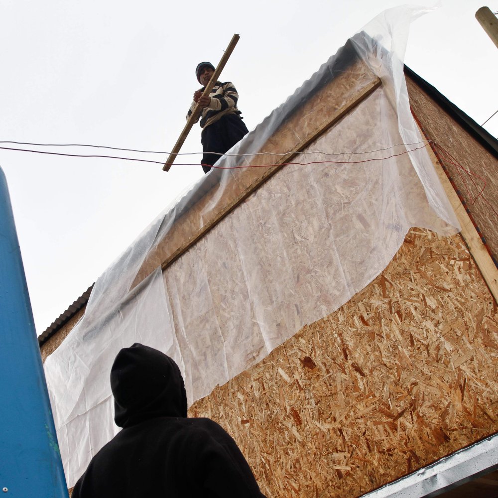 Alcalde de Valparaíso invita a damnificados a ver el partido de Chile