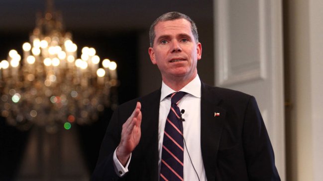 Felipe Bulnes: Para opinar de la demanda boliviana se requiere seriedad