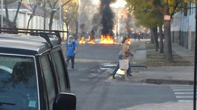 Estudiantes se tomaron el Liceo Amunátegui
