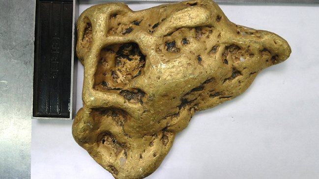 Pepa de oro de 6,6 kilos apareció en Siberia