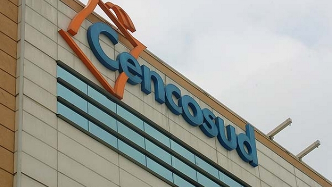 Scotiabank y Cencosud sellaron acuerdo para aumentar retail financiero en Chile