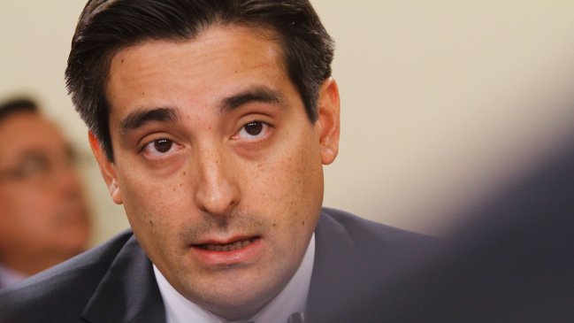 Peñailillo respondió a nuevas críticas DC a la reforma educacional