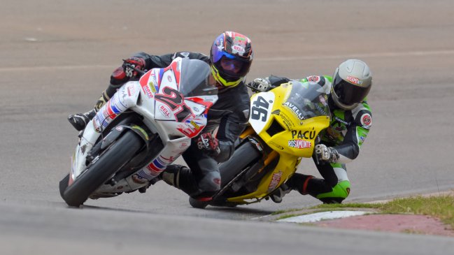 Vicente Leguina se quedó con la tercera fecha en el superbike argentino