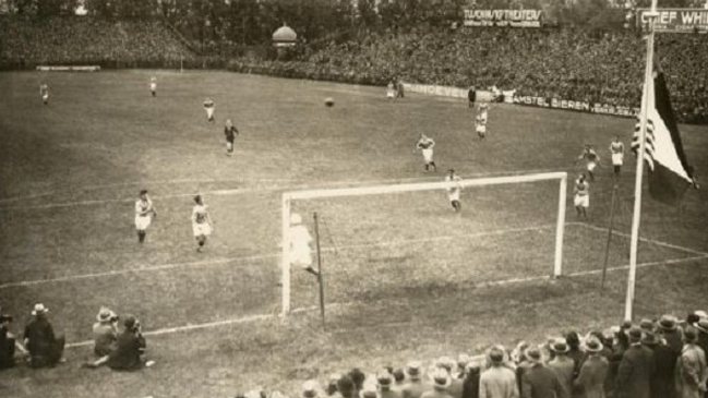 Chile desafía a Holanda, 86 años después del duelo de Rotterdam