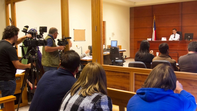 Familiares reaccionaron con molestia ante absoluciones en caso Mater Purissima