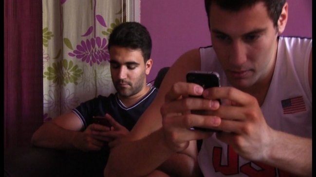 Cómo los celulares están matando el arte de la conversación