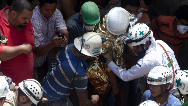 Chile apoya a Honduras para rescatar a 11 mineros