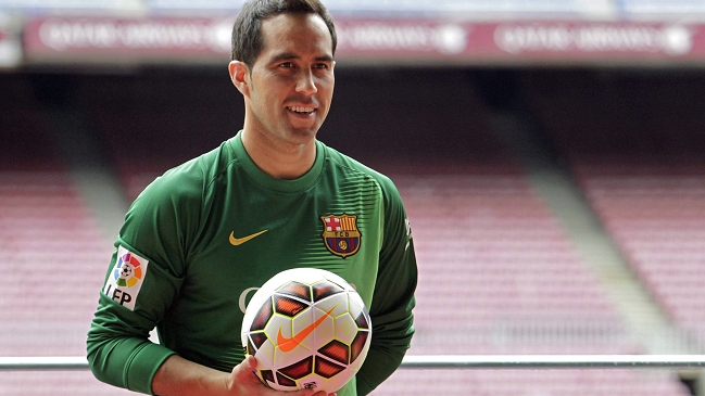Claudio Bravo fue presentado como refuerzo de FC Barcelona