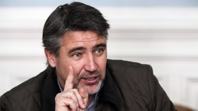 Rossi acusa que los sostenedores critican la reforma porque 