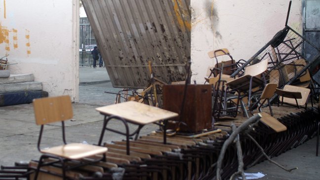 Fiscalía investigará daños tras toma en Liceo Cervantes