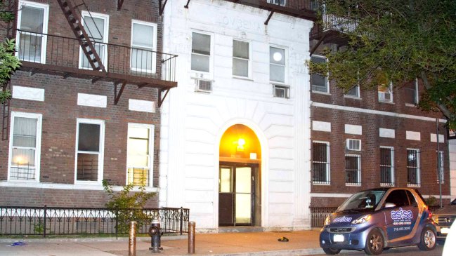 Mujer vivió por tres años con el cadáver de su madre