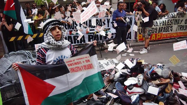 Comunidad palestina expresó su rechazo a bombardeos y anunció marcha en Santiago