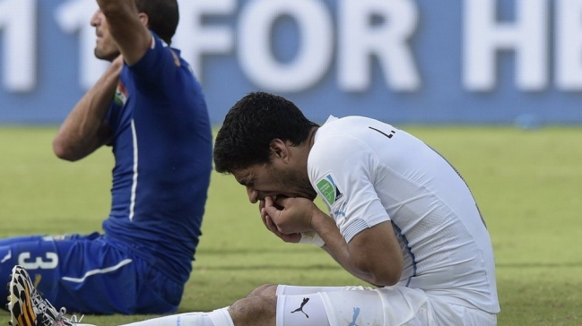 ¿Qué es lo que Luis Suárez no puede hacer durante su sanción?